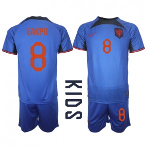 Nederland Cody Gakpo #8 Bortedraktsett Barn VM 2022 Kortermet (+ Korte bukser)